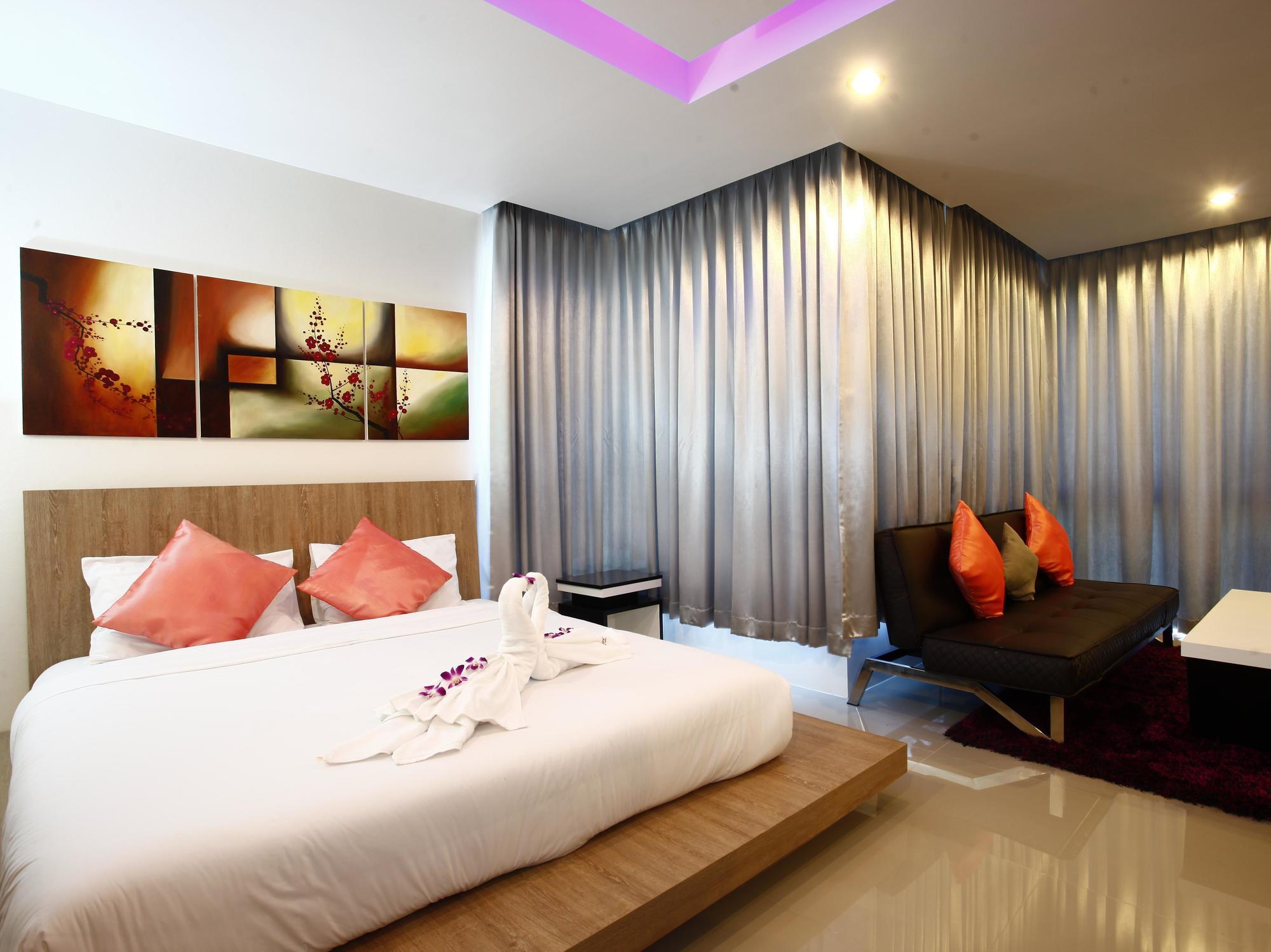 Buasri By Ohm Appartement Patong Buitenkant foto